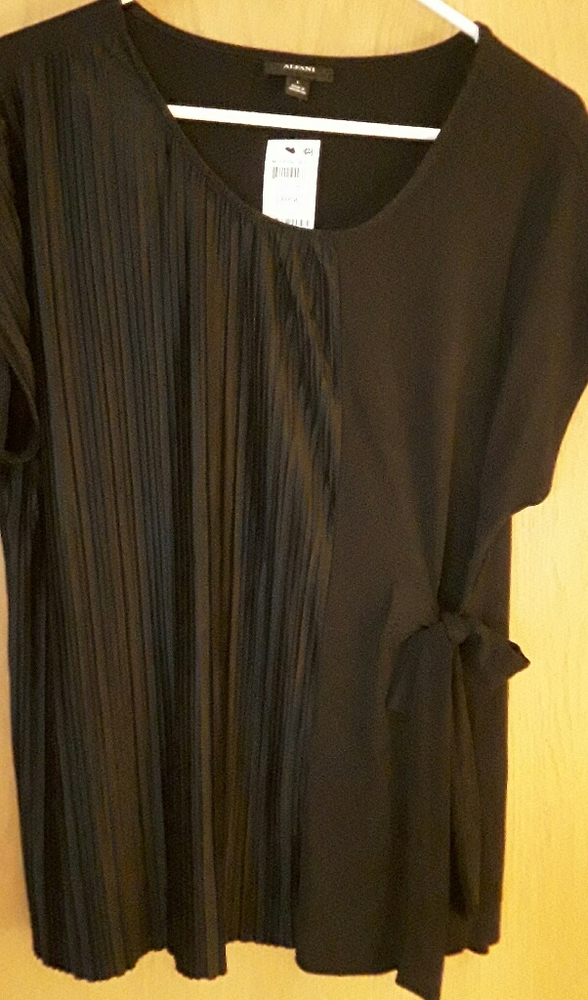 Alfani, Womans Top.Deep Black.  Size Large NWT